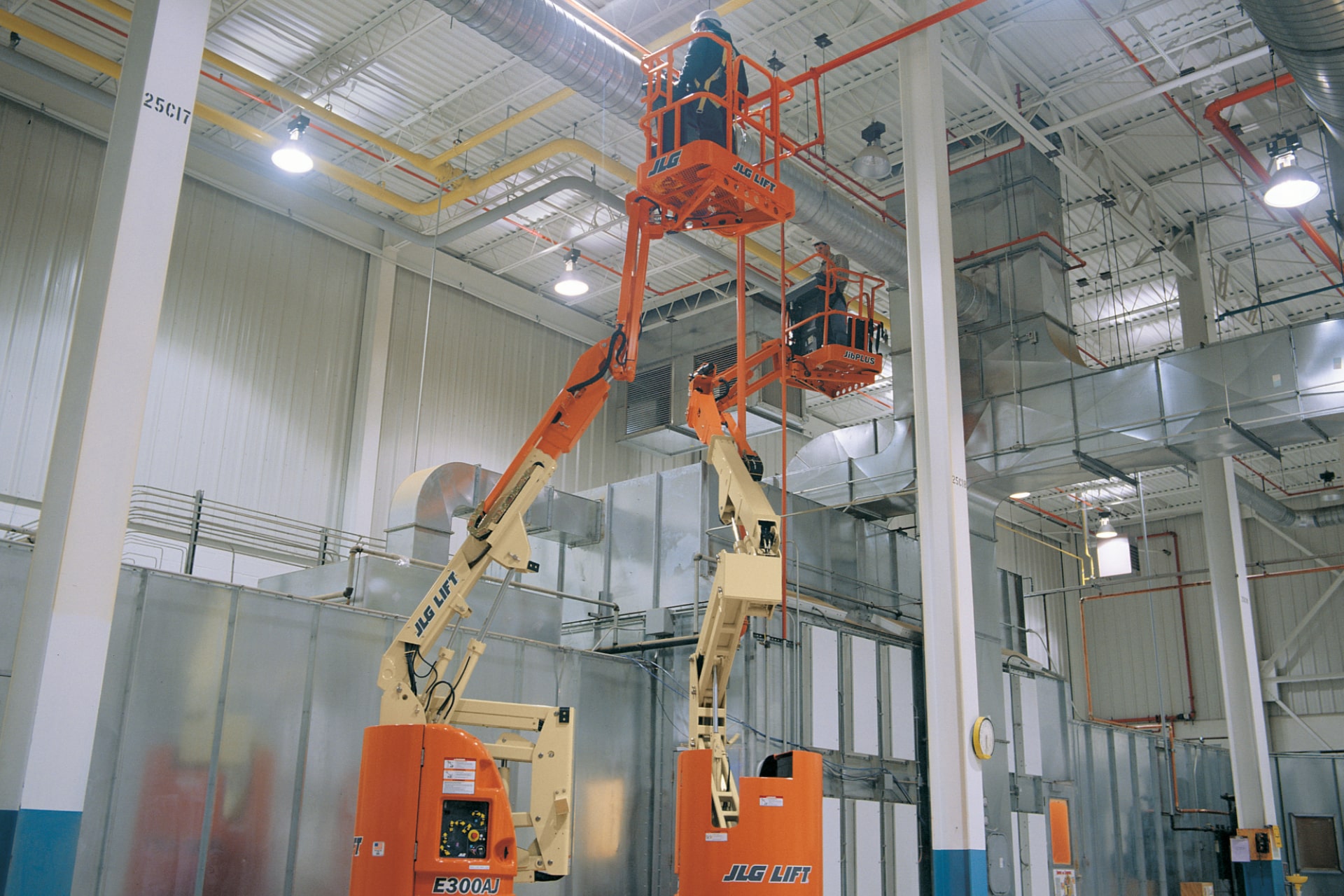 Electric vertical mast lifts